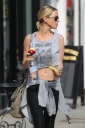 Имя файла=Sarah_Harding_out___about_in_London_22_03_12_284829.JPG
Размер файла=1203КБ
Размеры=2956x4434
Дата=Март 24, 2012 Sarah_Harding_out___about_in_London_22_03_12_284829.JPG