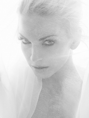 Sarah_Harding_2011_Calendar_Shoot_282629.jpg