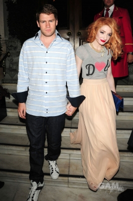 Sarah2C_Nicola___Kim_leaving_the_Mandarin_Oriental_24_08_10_2810929.jpg