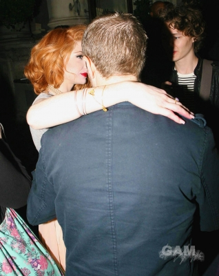 Sarah2C_Nicola___Kim_leaving_the_Mandarin_Oriental_24_08_10_2813129.jpg