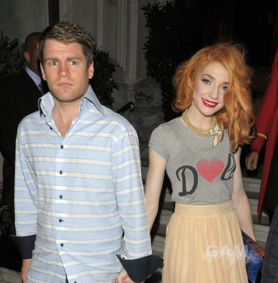 Sarah2C_Nicola___Kim_leaving_the_Mandarin_Oriental_24_08_10_2816529.jpg