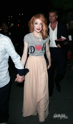 Sarah2C_Nicola___Kim_leaving_the_Mandarin_Oriental_24_08_10_2816929.jpg