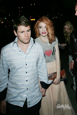 Sarah2C_Nicola___Kim_leaving_the_Mandarin_Oriental_24_08_10_2819729.jpg