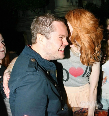 Sarah2C_Nicola___Kim_leaving_the_Mandarin_Oriental_24_08_10_284029.jpg