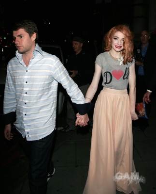 Sarah2C_Nicola___Kim_leaving_the_Mandarin_Oriental_24_08_10_284329.jpg