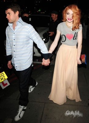 Sarah2C_Nicola___Kim_leaving_the_Mandarin_Oriental_24_08_10_288529.jpg