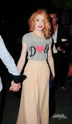 Sarah2C_Nicola___Kim_leaving_the_Mandarin_Oriental_24_08_10_288829.jpg