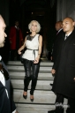 Имя файла=Sarah2C_Nicola___Kim_leaving_the_Mandarin_Oriental_24_08_10_2817129.jpg
Размер файла=397КБ
Размеры=1900x2850
Дата=Март 24, 2012 Sarah2C_Nicola___Kim_leaving_the_Mandarin_Oriental_24_08_10_2817129.jpg