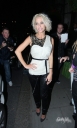 Имя файла=Sarah2C_Nicola___Kim_leaving_the_Mandarin_Oriental_24_08_10_287429.jpg
Размер файла=384КБ
Размеры=1899x3138
Дата=Март 24, 2012 Sarah2C_Nicola___Kim_leaving_the_Mandarin_Oriental_24_08_10_287429.jpg