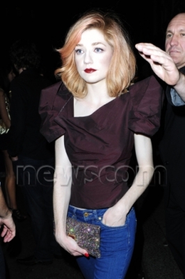 Nic_heads_for_home_following_a_night_out_in_London_15_08_10_28329.jpg