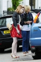 Nicola_Roberts_attends_meetings_with_her_manager_03_08_10_281329.jpg