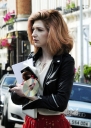 Nicola_Roberts_attends_meetings_with_her_manager_03_08_10_283929.jpg