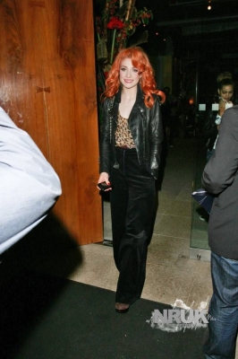 Nicola_Roberts_leaving_Zuma_Restaurant_11_10_10_28329.jpg