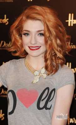 Nicola2C_Kim_and_Sarah_Dainty_Doll_signing_Harrods_24_08_10_282729.jpg