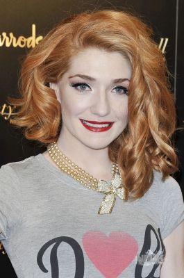 Nicola2C_Kim_and_Sarah_Dainty_Doll_signing_Harrods_24_08_10_28329.jpg