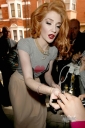 Имя файла=Nicola2C_Kim_and_Sarah_Dainty_Doll_signing_Harrods_24_08_10_284029.jpg
Размер файла=511КБ
Размеры=1900x2850
Дата=Март 25, 2012 Nicola2C_Kim_and_Sarah_Dainty_Doll_signing_Harrods_24_08_10_284029.jpg