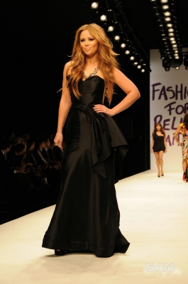Kim_Nicola_at_Naomi_Campbell_s_Fashion_For_Relief_18_02_10_286229.jpg