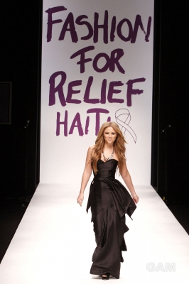 Kim_Nicola_at_Naomi_Campbell_s_Fashion_For_Relief_18_02_10_286629.jpg