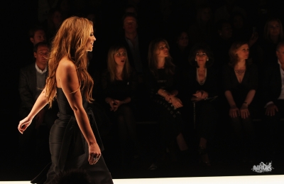 Kim_Nicola_at_Naomi_Campbell_s_Fashion_For_Relief_18_02_10_28929.jpg