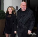 Kimberley_Walsh_leaving_New_Look_Opening_Photocall_05_02_10_283229.jpg