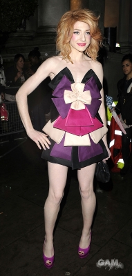 Nicola_and_Kim_arriving_at_Universal_Afterparty_16_02_10_281129.jpg