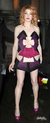 Nicola_and_Kim_arriving_at_Universal_Afterparty_16_02_10_28929.jpg