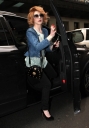 Nicola_and_Kimberley_arriving_at_the_Mayfair_Hotel_15_02_10_281329.jpg