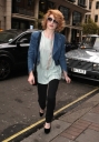 Nicola_and_Kimberley_arriving_at_the_Mayfair_Hotel_15_02_10_281429.jpg