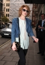 Nicola_and_Kimberley_arriving_at_the_Mayfair_Hotel_15_02_10_281829.jpg