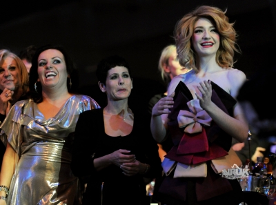 Nicola_and_Kimberley_inside_The_BRIT_Awards_16_02_10_28529.jpg