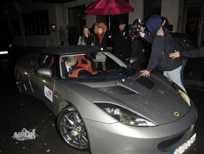 Nicola_Kim_take_of_in_their_Lotuses_in_aid_of_Haiti_18_02_10_28429.jpg