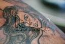 Jesse_Metcalfe_Getting_A_Tattoo_Of_Nadine_28329.jpg