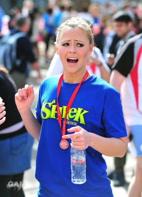 Kimberley_of_Shrek_at_Sainsbury_s_Sport_Relief_Mile_25_03_12_282129.jpg