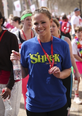 Kimberley_of_Shrek_at_Sainsbury_s_Sport_Relief_Mile_25_03_12_283629.jpg