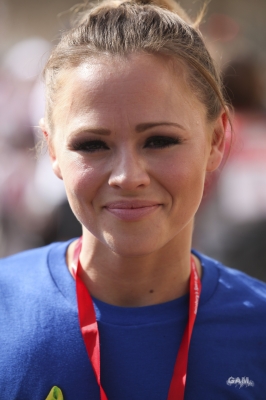 Kimberley_of_Shrek_at_Sainsbury_s_Sport_Relief_Mile_25_03_12_284729.jpg