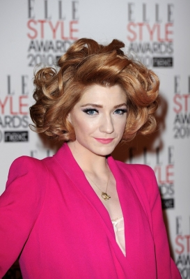 Nicola_arrives_at_The_ELLE_Style_Awards_2010_22_02_10_282929.jpg