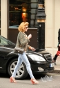 Nicola_leaves_her_hotel_go_shopping_with_her_family_13_03_10_28129.jpg