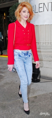Nicola_on_her_way_to_the_David_Koma_fashion_show_19_02_10_28129.jpg