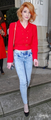 Nicola_on_her_way_to_the_David_Koma_fashion_show_19_02_10_28929.jpg