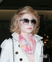 Nicola_Roberts_arrives_at_Heathrow_airport_03_05_10_28329.jpg