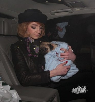 Nicola_Roberts_arriving_at_the_Mayfair_hotel_14_01_10_281129.jpg