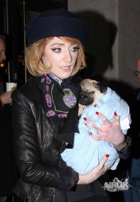 Nicola_Roberts_arriving_at_the_Mayfair_hotel_14_01_10_281329.jpg