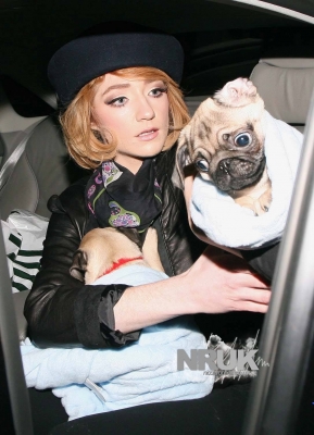Nicola_Roberts_arriving_at_the_Mayfair_hotel_14_01_10_28429.jpg