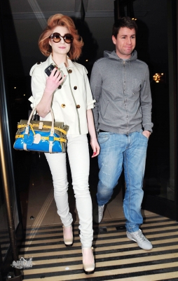 Nicola_Roberts_arrivingleaving_the_Mayfair_Hotel_12_04_10_281629.jpg