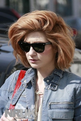 Nicola_Roberts_leaving_a_studio_in_Primrose_Hill_13_04_10_281129.jpg