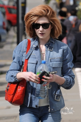 Nicola_Roberts_leaving_a_studio_in_Primrose_Hill_13_04_10_28629.jpg