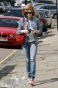 Имя файла=Nicola_Roberts_leaving_a_studio_in_Primrose_Hill_13_04_10_281829.jpg
Размер файла=55КБ
Размеры=400x600
Дата=Март 27, 2012 Nicola_Roberts_leaving_a_studio_in_Primrose_Hill_13_04_10_281829.jpg