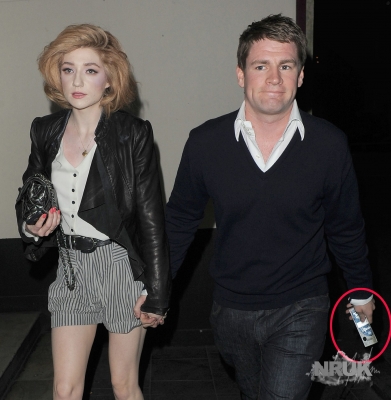 Nicola_Roberts_leaving_her_hotel_14_05_10_28529.jpg