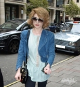 Nicola_Roberts_leaving_the_Mayfair_hotel_15_02_10_282029.jpg