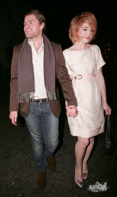 Nicola_Roberts_out_to_dinner_at_the_Nobu_Berkeley_04_02_10_28829.jpg